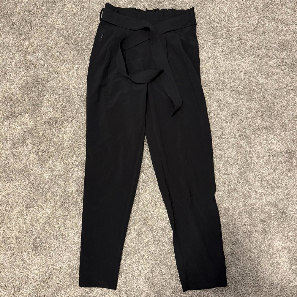 Athleta Skyline Pant II Black Size 00 High Rise Paperbag Waist Travel Pants